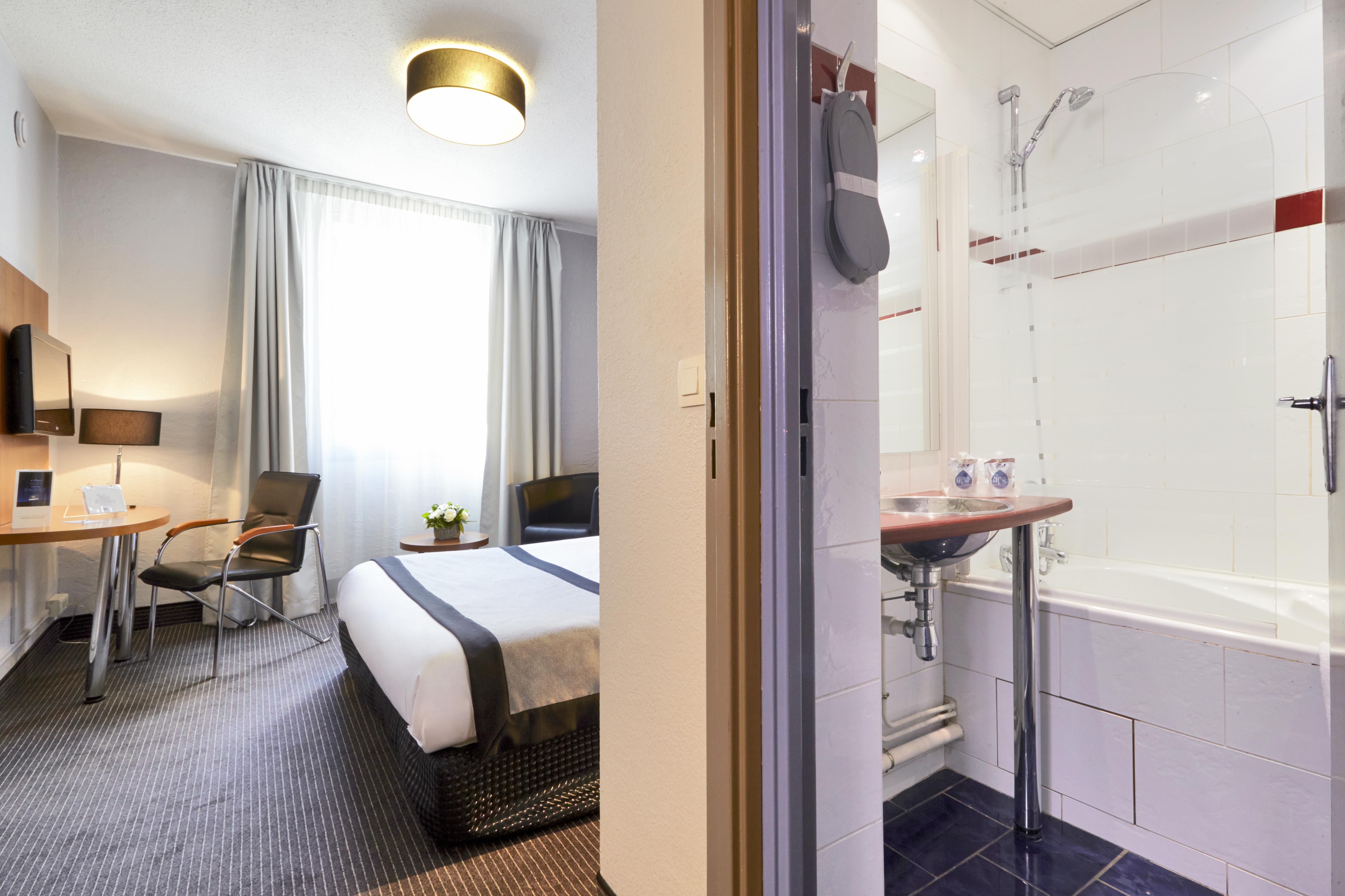 Kyriad Marseille Centre Paradis-Prefecture Екстер'єр фото