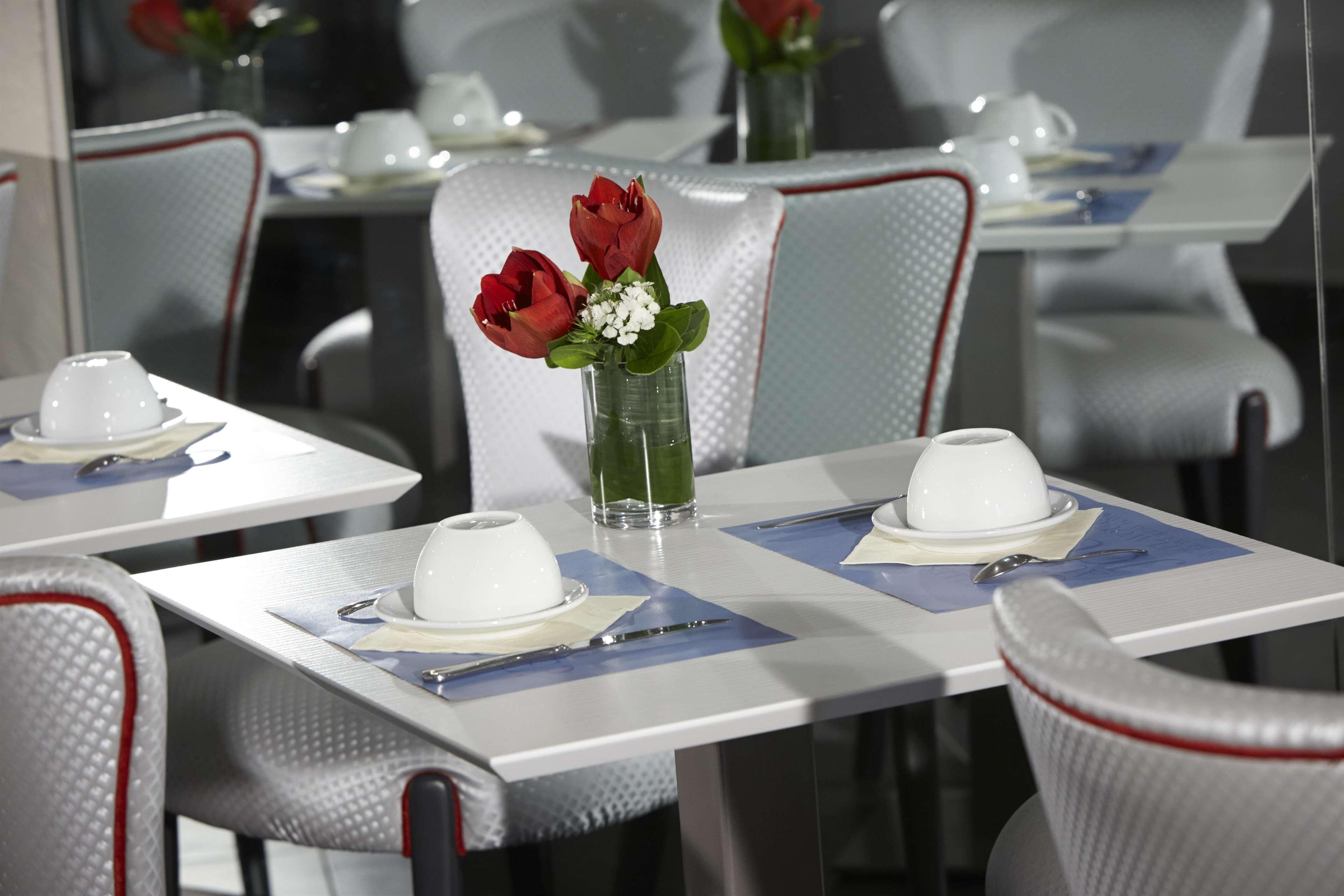 Kyriad Marseille Centre Paradis-Prefecture Екстер'єр фото