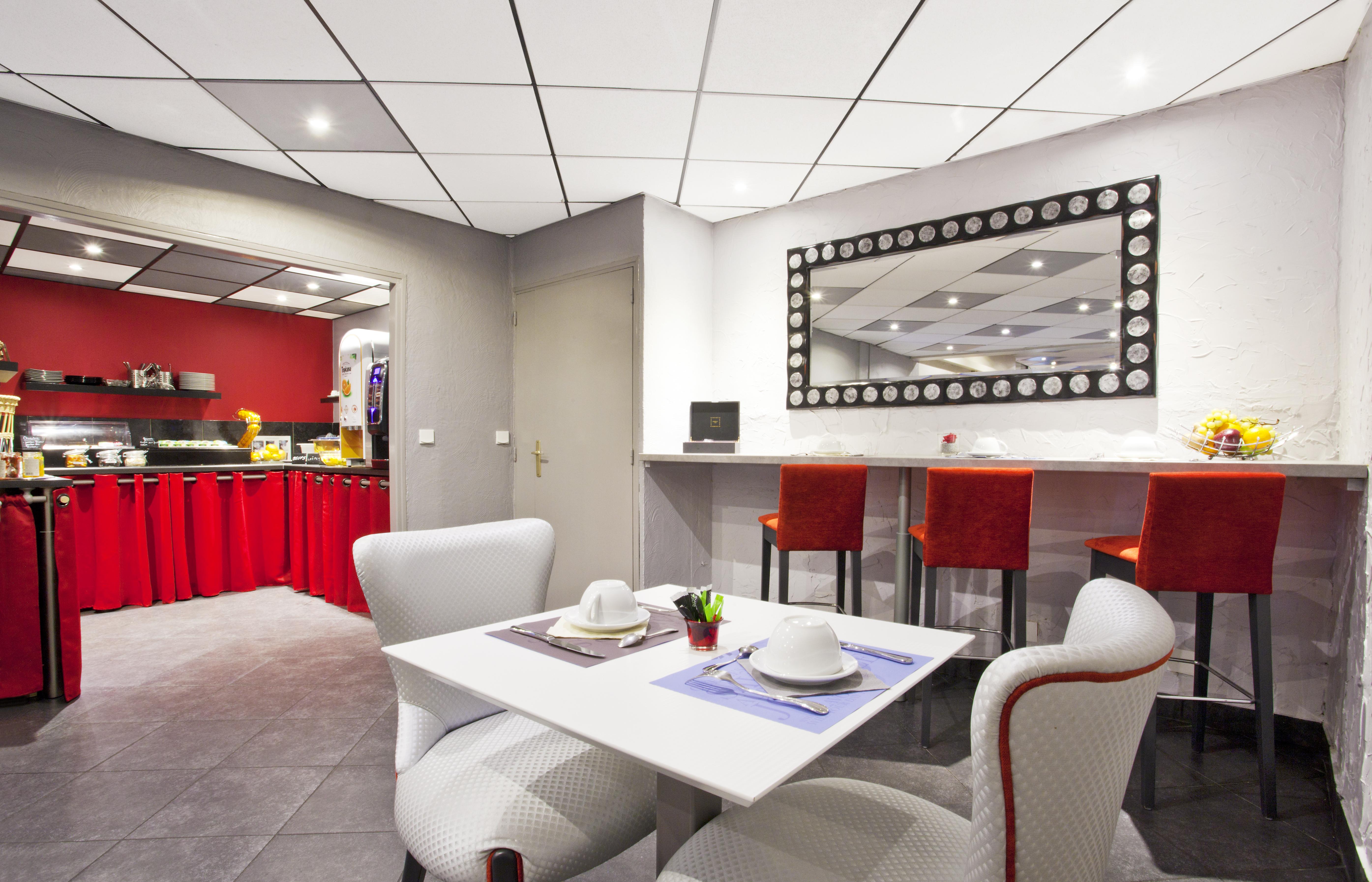 Kyriad Marseille Centre Paradis-Prefecture Екстер'єр фото